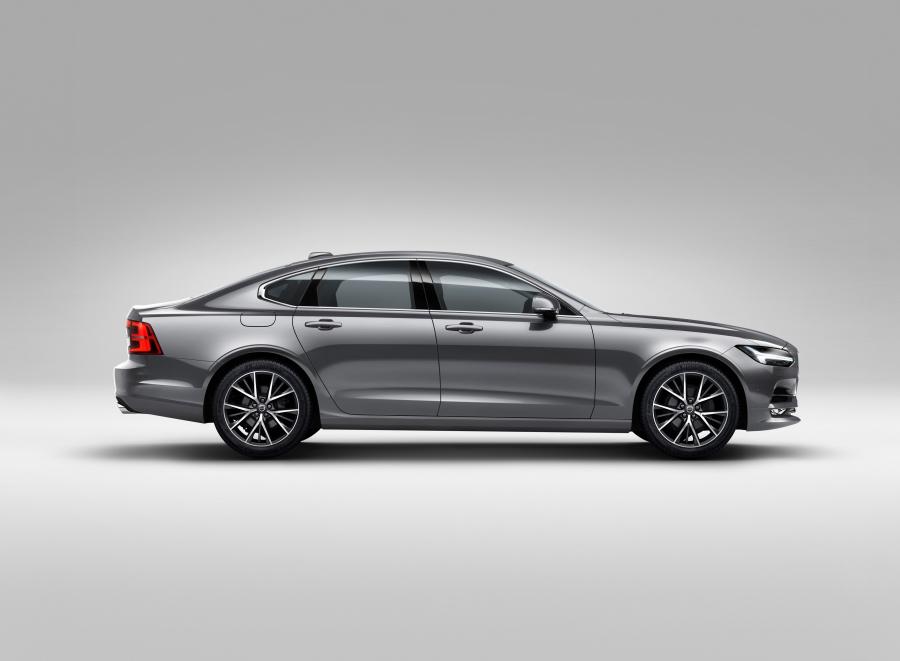  Volvo S90 T5 Momentum 2016 года  (фото 5 из 7)